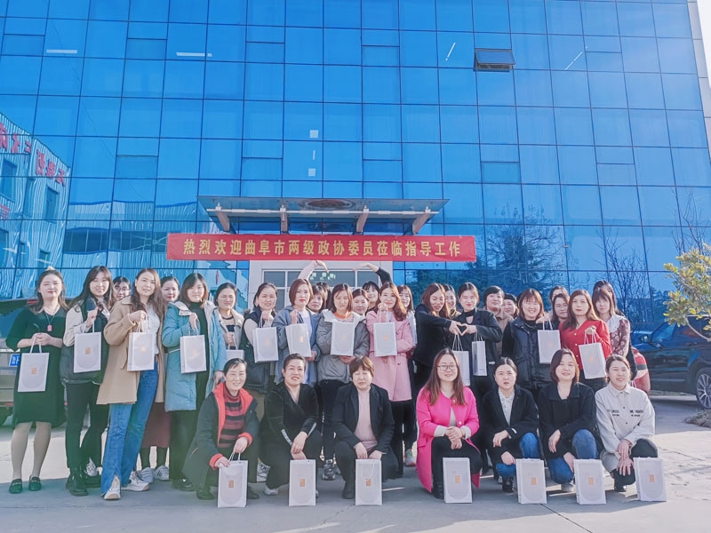 “三八婦女節(jié)”歡迎曲阜市兩級政協(xié)委員蒞臨辰宏醫(yī)療指導工作
